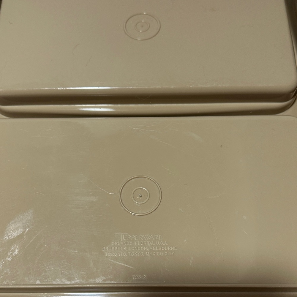 Vintage 1970s Tupperware Deviled Egg Food Keeper Storage - Model 723 - Picture 5 of 5